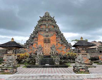 Batuan Temple 01